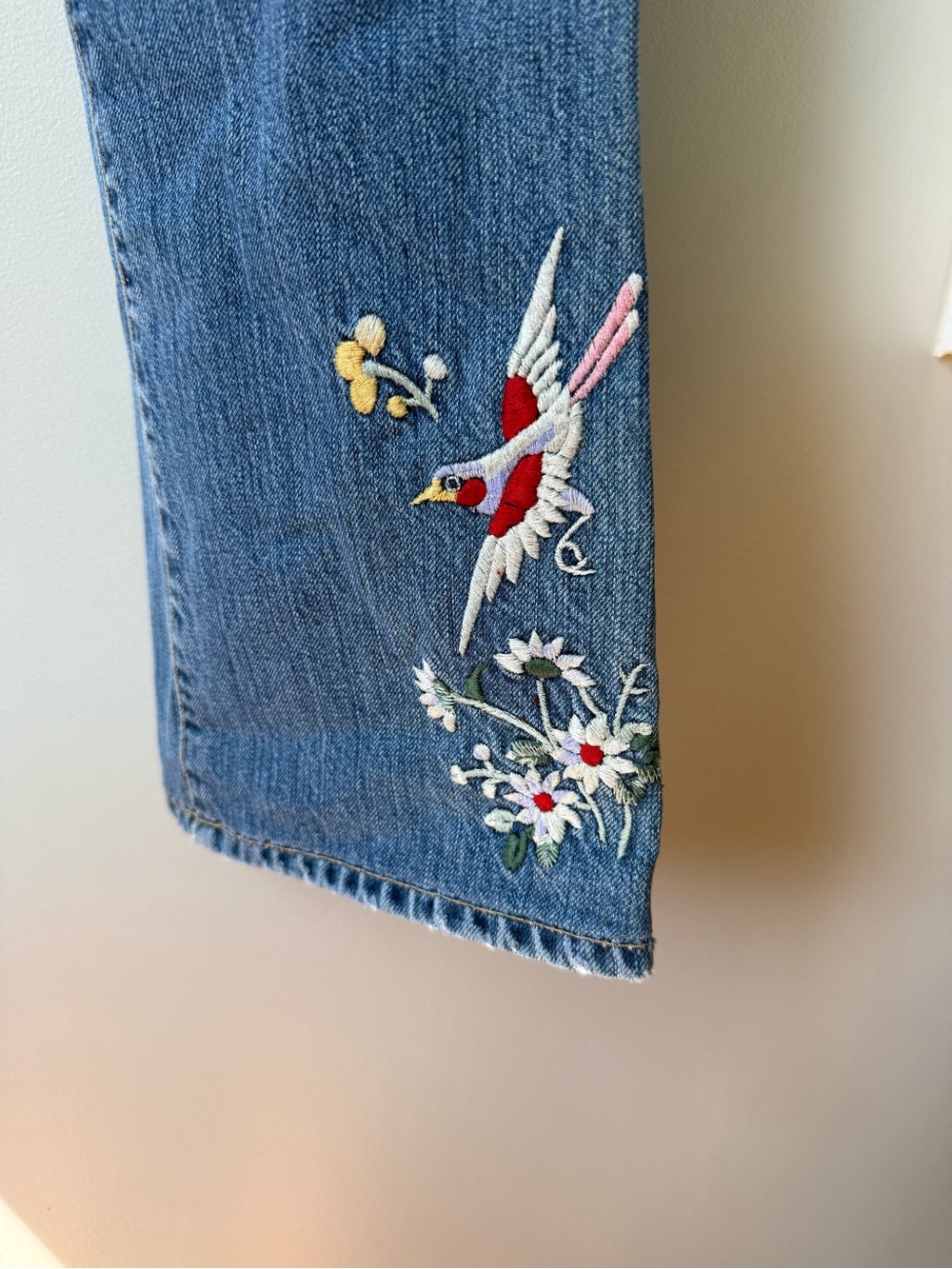 J CREW Hipslung Embroidered Denim Jeans VTG Cottagecore Floral Bird Whimsy 27 - Picture 5 of 10
